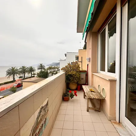 Casa Delle Palme - Spazioso Trilocale Con Balcone Vista Mare * Varigotti